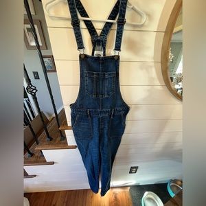 Old Navy overalls. Size 4